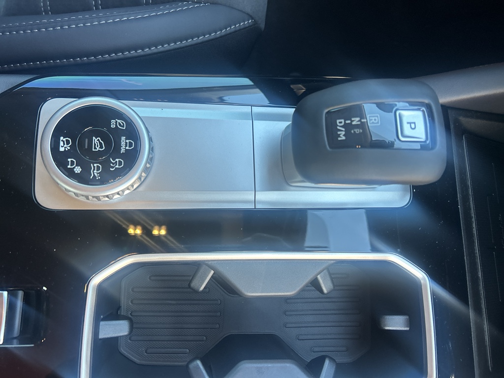 New 2026 Graphite Gray Mitsubishi SE image 11