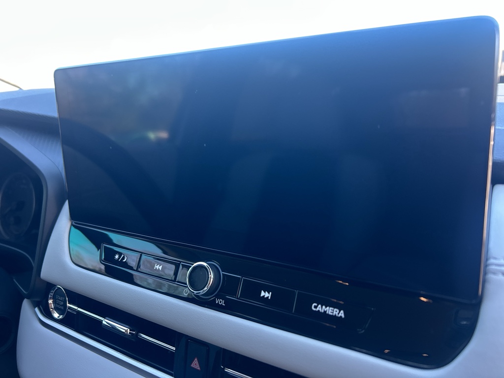 New 2026 Black Diamond Mitsubishi SE image 12