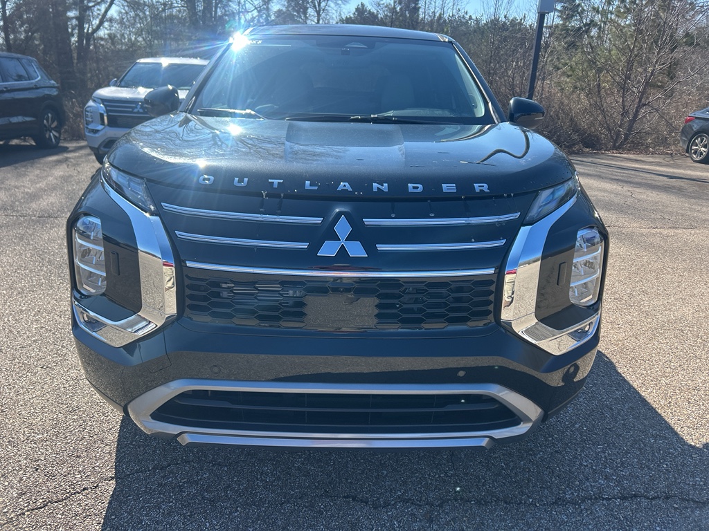 New 2026 Black Diamond Mitsubishi SE image 2