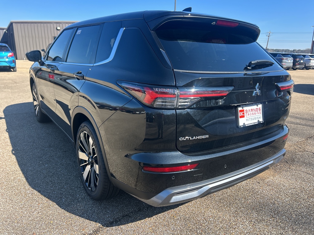 New 2026 Black Diamond Mitsubishi SE image 6