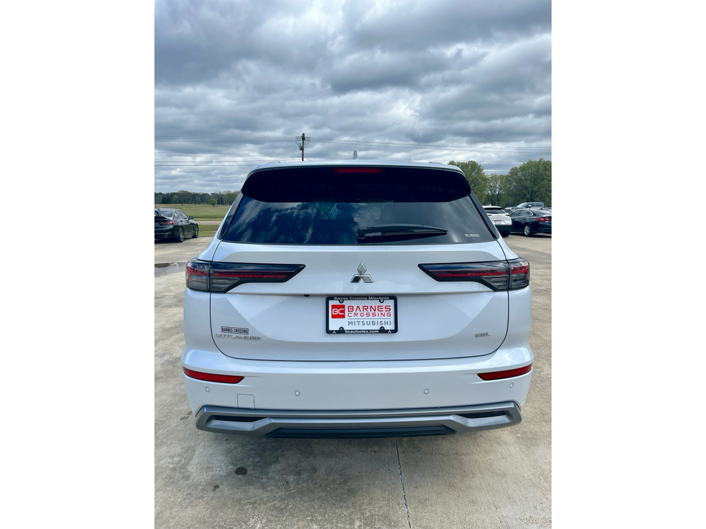 New 2026 White Diamond Mitsubishi SEL image 6