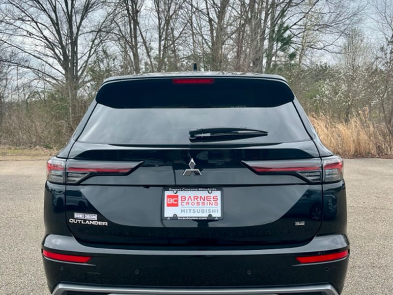 New 2026 Black Diamond Mitsubishi SE image 5