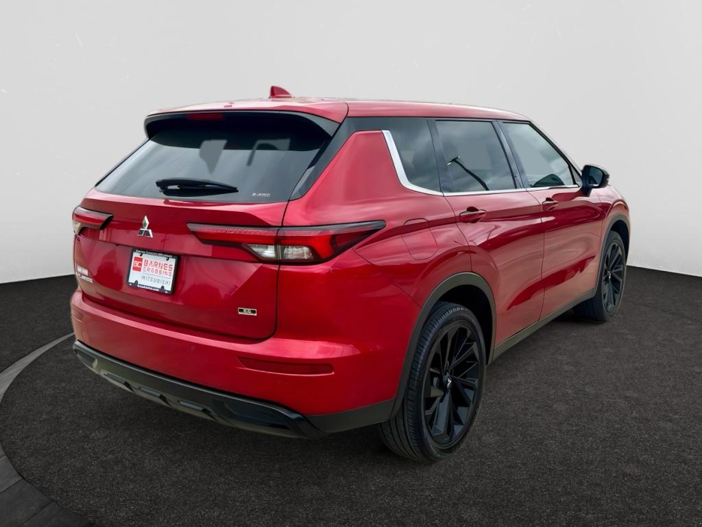 Used 2023 Red Diamond Mitsubishi SE Black Edition image 5