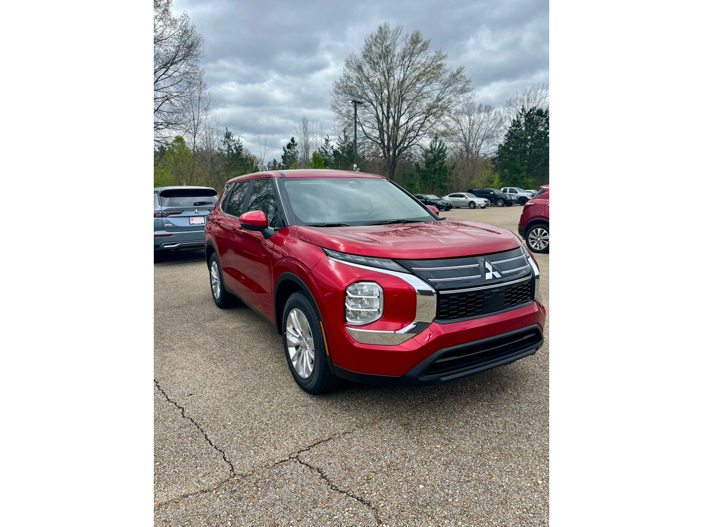 New 2026 Red Diamond Mitsubishi ES image 3