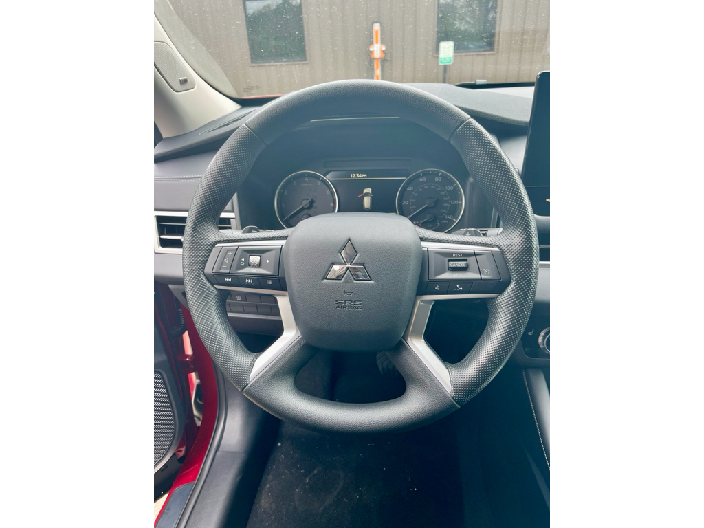 New 2026 Red Diamond Mitsubishi ES image 7