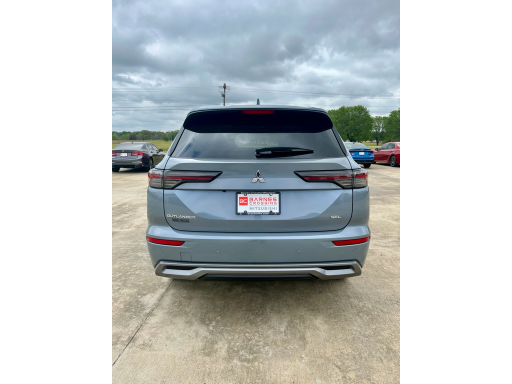 New 2026 Moonshine Gray Metallic Mitsubishi SEL image 6