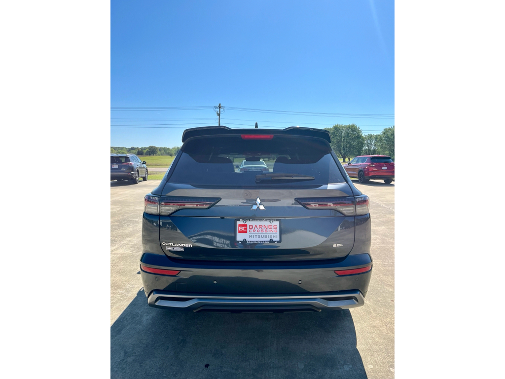 New 2026 Graphite Gray Mitsubishi SEL image 6