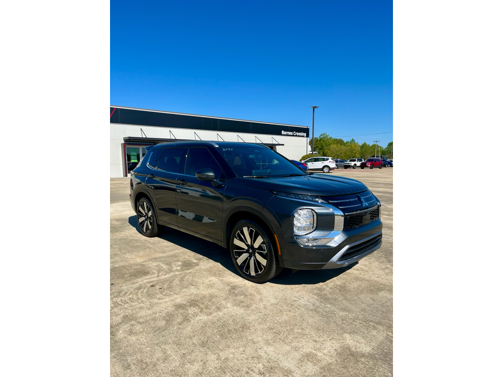 New 2026 Graphite Gray Mitsubishi SEL image 3