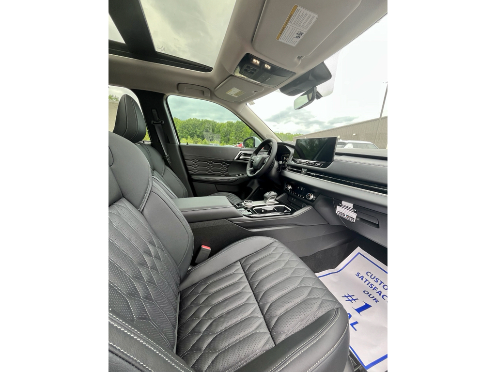 New 2026 White Diamond Mitsubishi SEL image 9