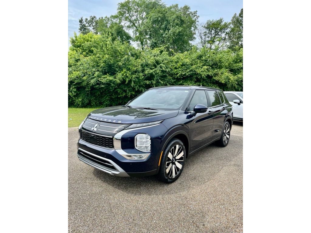 New 2026 Cosmic Blue Metallic Mitsubishi SE image 2