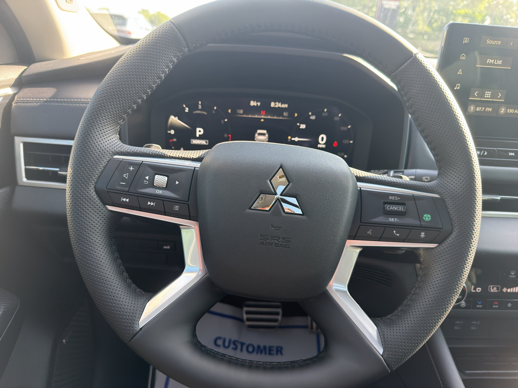 New 2026 White Diamond Mitsubishi SEL image 23