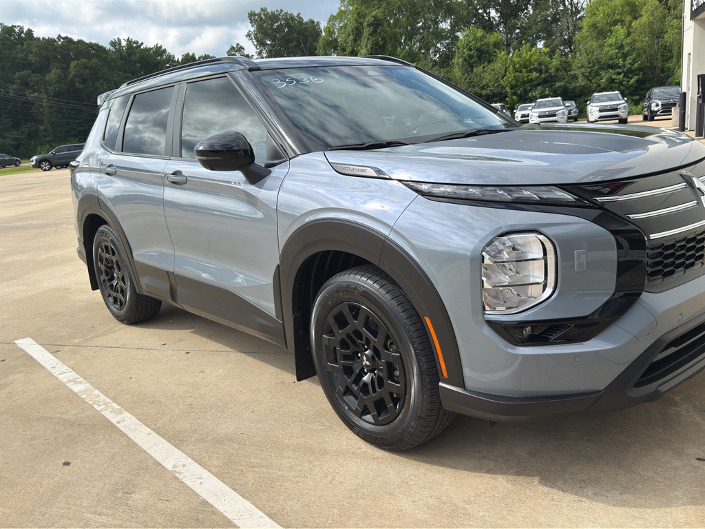 New 2026 Moonstone Gray Metallic W Mitsubishi Trail Edition image 3