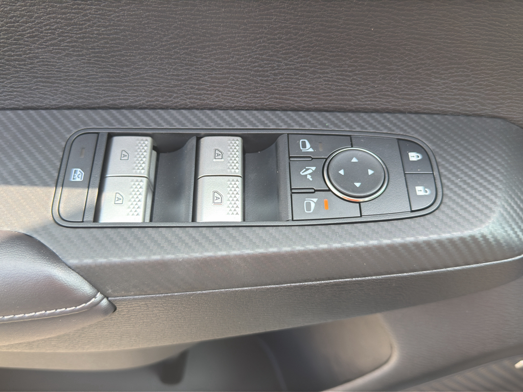 New 2026 White Diamond Mitsubishi Trail Edition image 15