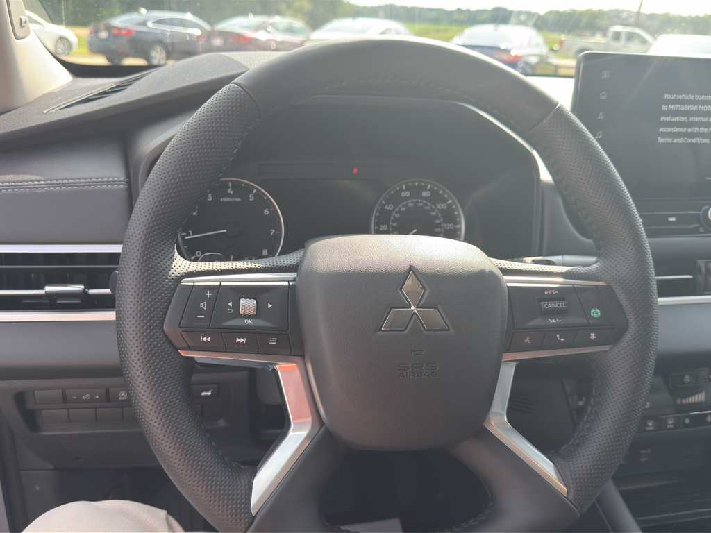 New 2026 White Diamond Mitsubishi Trail Edition image 16