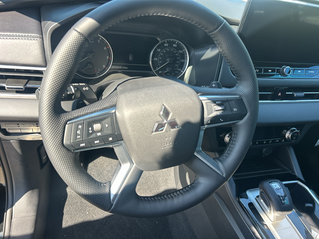 New 2026 Black Diamond Mitsubishi LE image 15