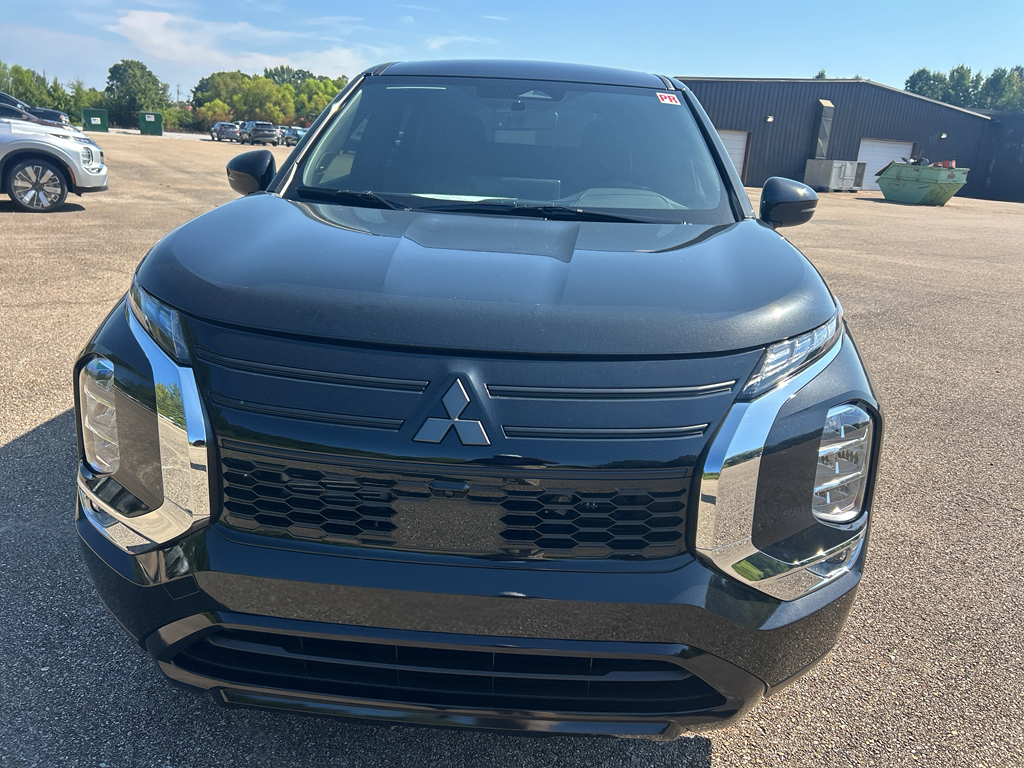 New 2026 Black Diamond Mitsubishi LE image 2