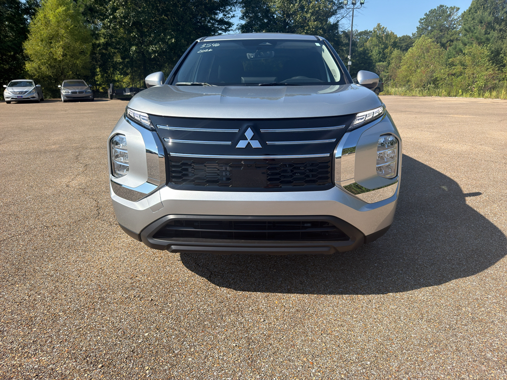 New 2026 Alloy Silver Metallic Mitsubishi ES image 2