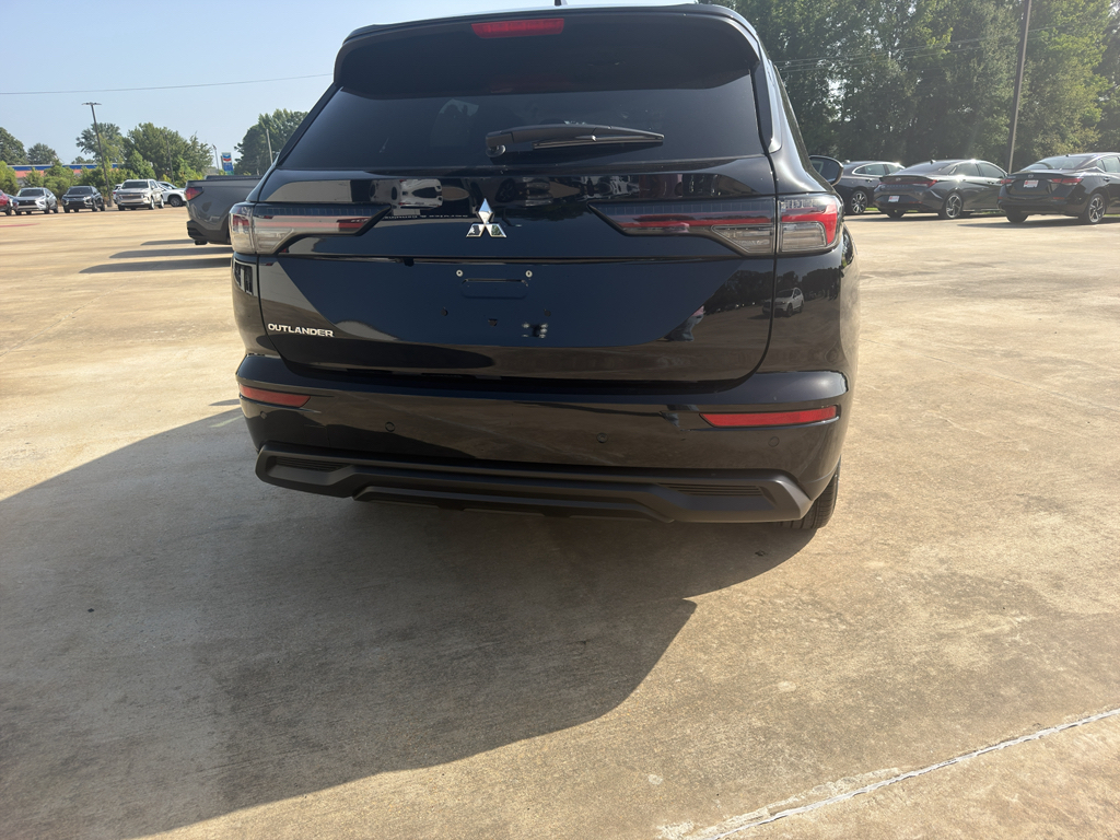 New 2026 Labrador Black Pearl Mitsubishi ES image 4