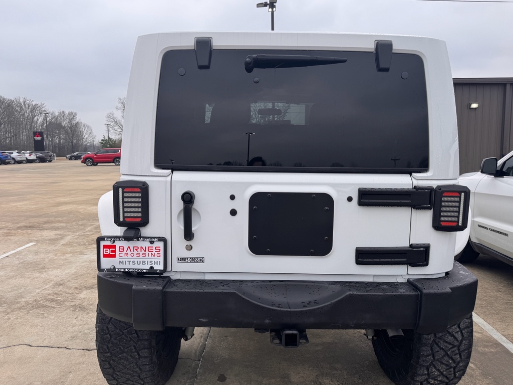Used 2016 Bright White Clearcoat Jeep Rubicon image 5