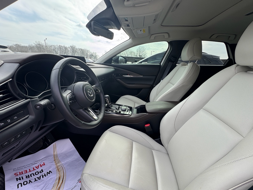 Used 2025 Snowflake White Pearl Mica Mazda 2.5 Turbo Premium Plus Package image 10