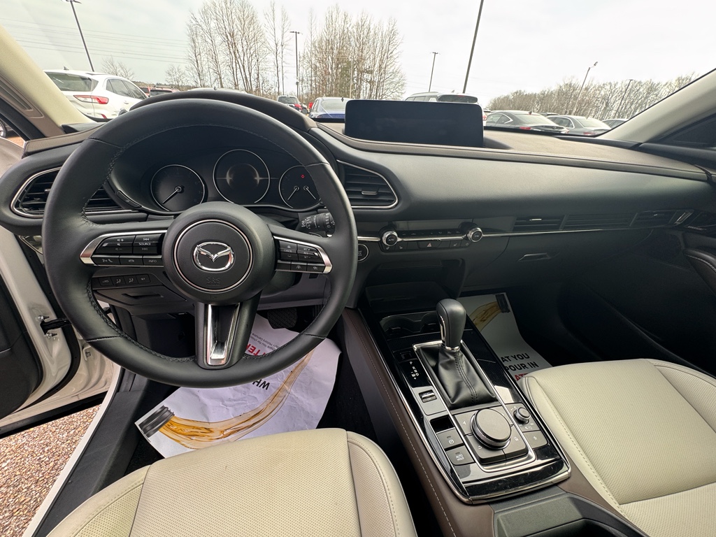 Used 2025 Snowflake White Pearl Mica Mazda 2.5 Turbo Premium Plus Package image 11