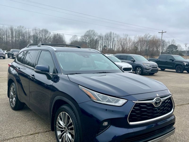 Used 2021 Blueprint Toyota Platinum image 3