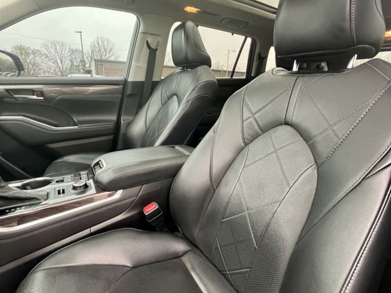 Used 2021 Blueprint Toyota Platinum image 11