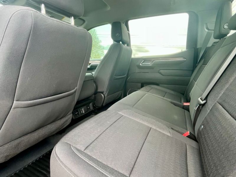 Used 2023 Summit White Chevrolet LT image 10