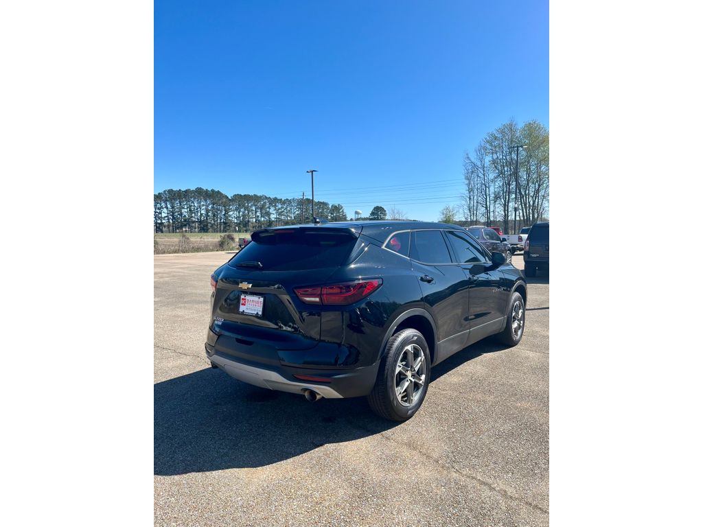 Used 2024 Black Chevrolet LT image 4