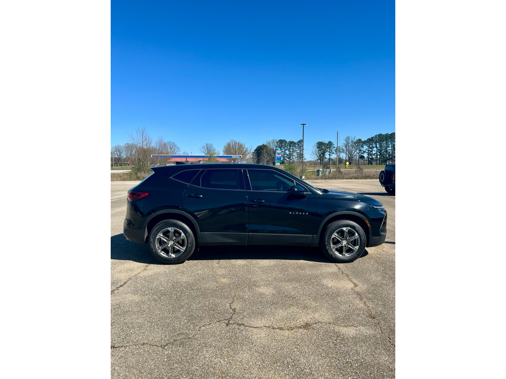 Used 2024 Black Chevrolet LT image 3