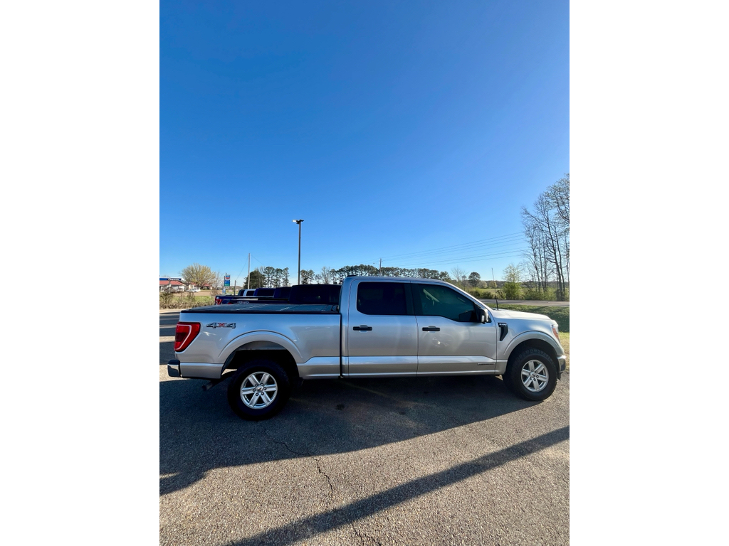 Used 2022 Iconic Silver Metallic Ford XL image 4