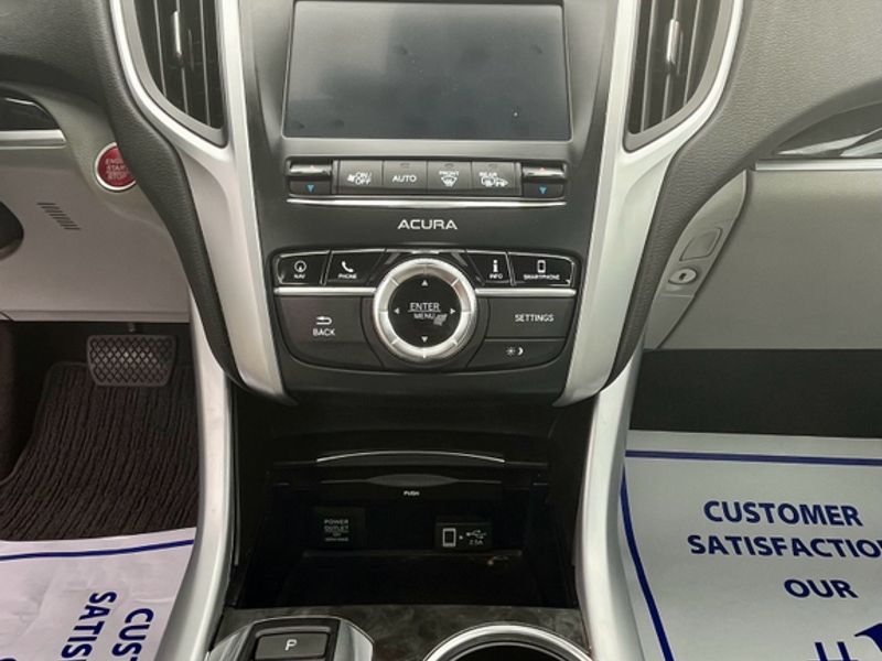Used 2018 Modern Steel Metallic Acura w/Technology Pkg image 7
