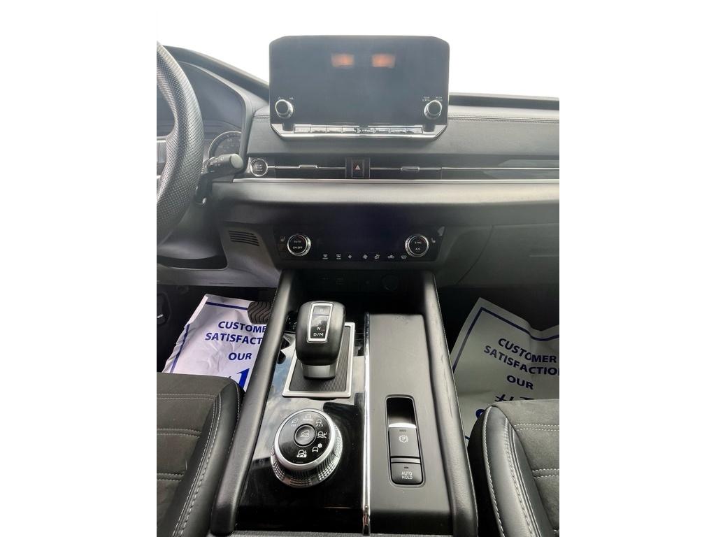 Used 2024 Alloy Silver Metallic Mitsubishi SE image 8