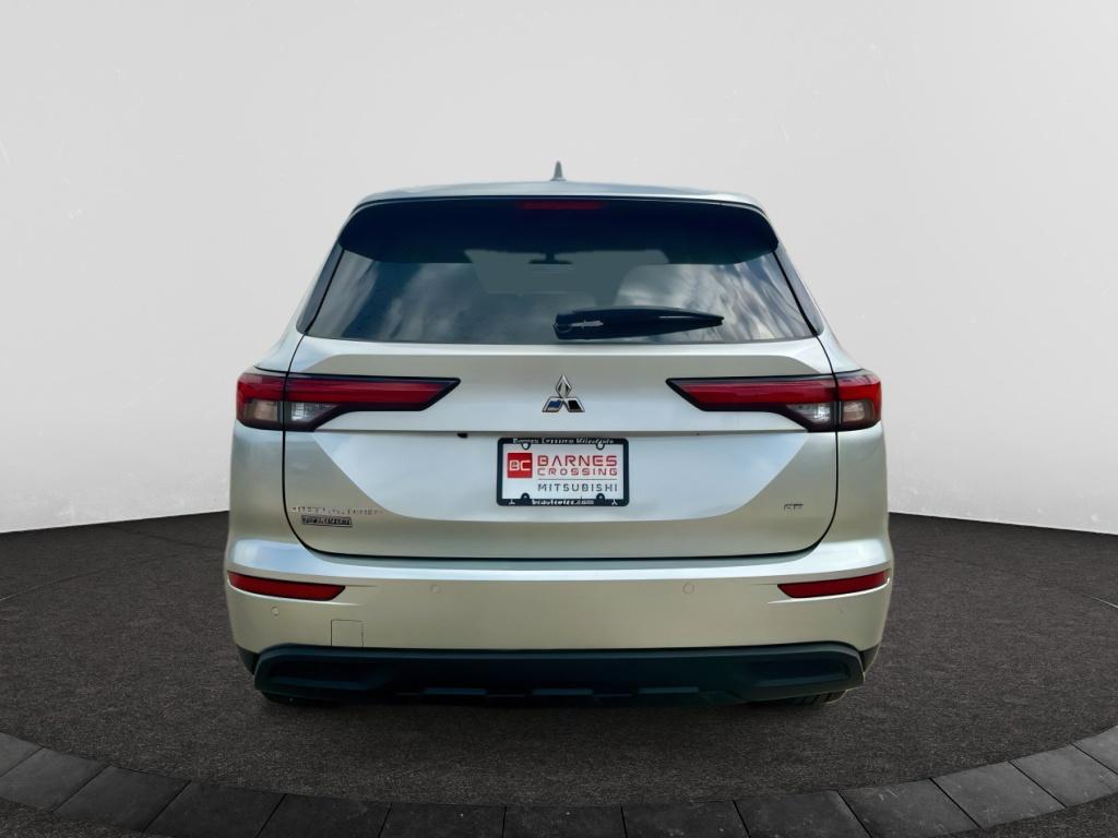 Used 2024 Alloy Silver Metallic Mitsubishi SE image 6