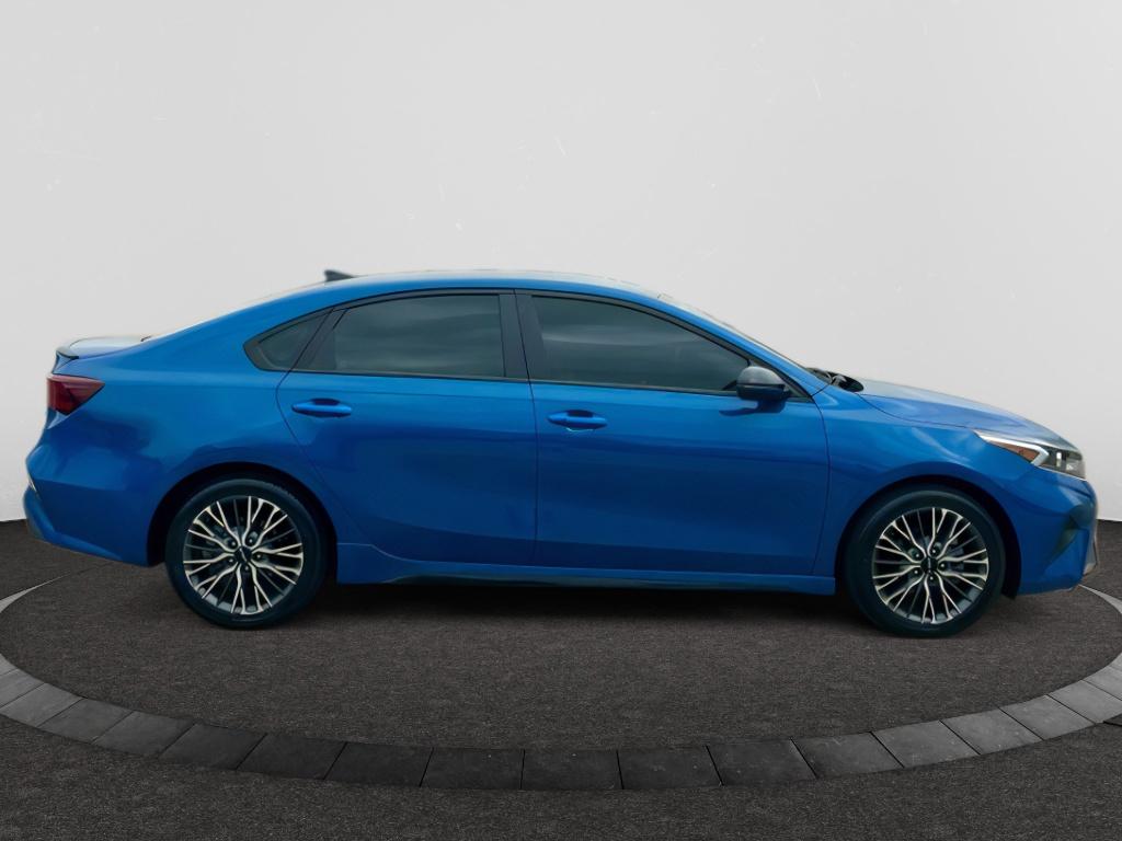 Used 2023 Sporty Blue Kia GT-Line image 4