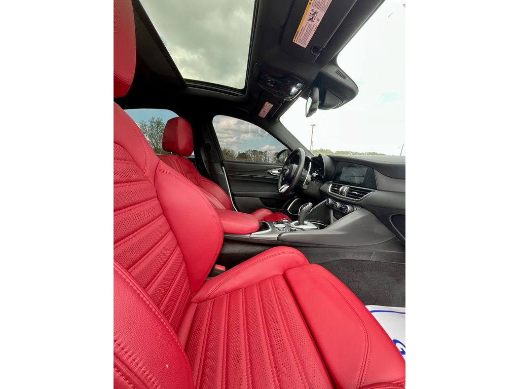 Used 2022 Alfa White Alfa Romeo Veloce image 10