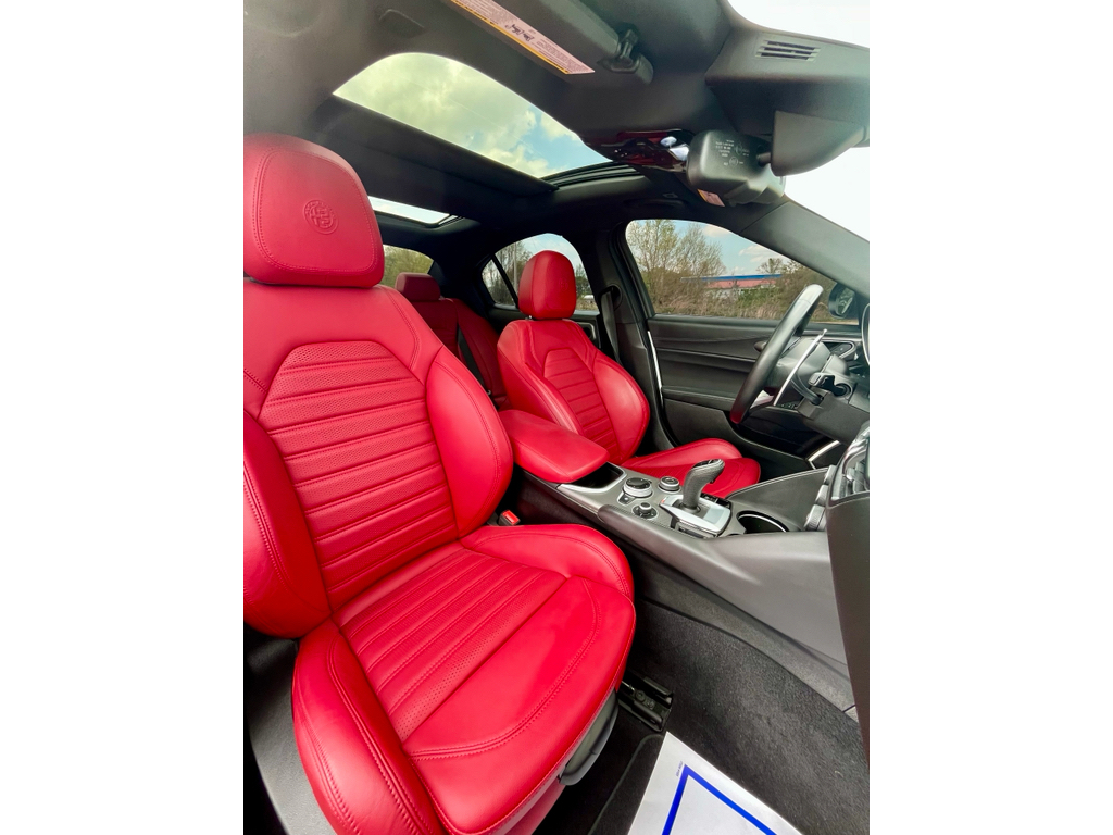 Used 2022 Alfa White Alfa Romeo Veloce image 11