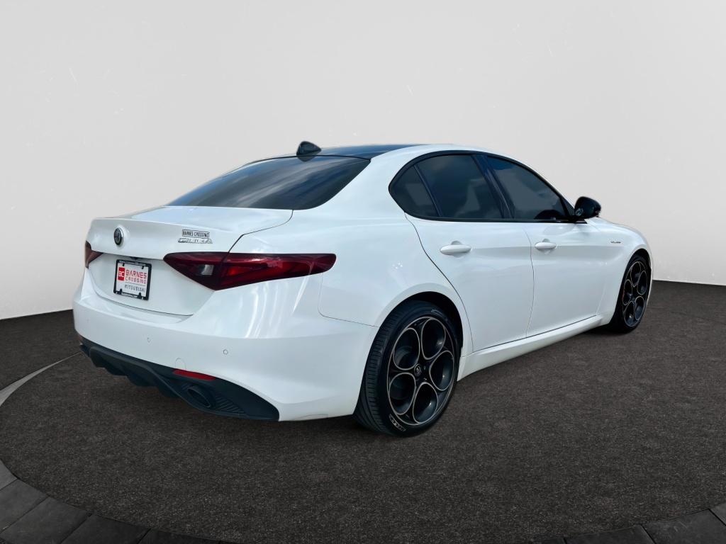 Used 2022 Alfa White Alfa Romeo Veloce image 4