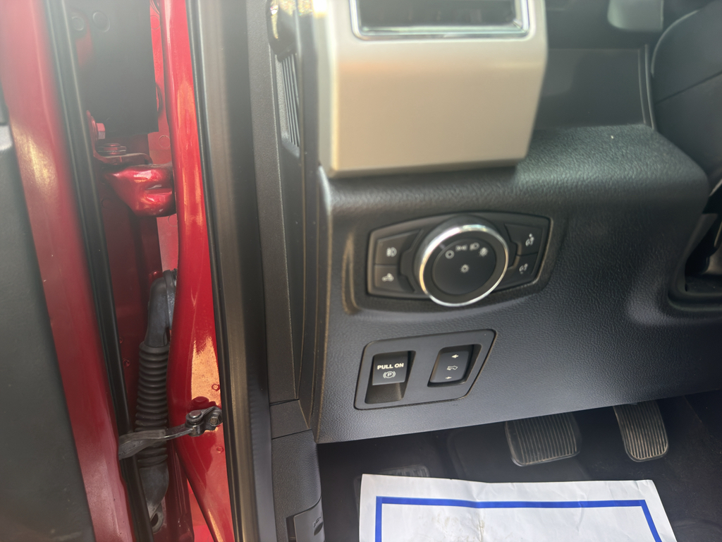Used 2019 Ruby Red Metallic Tinted Clearcoat Ford LARIAT image 11