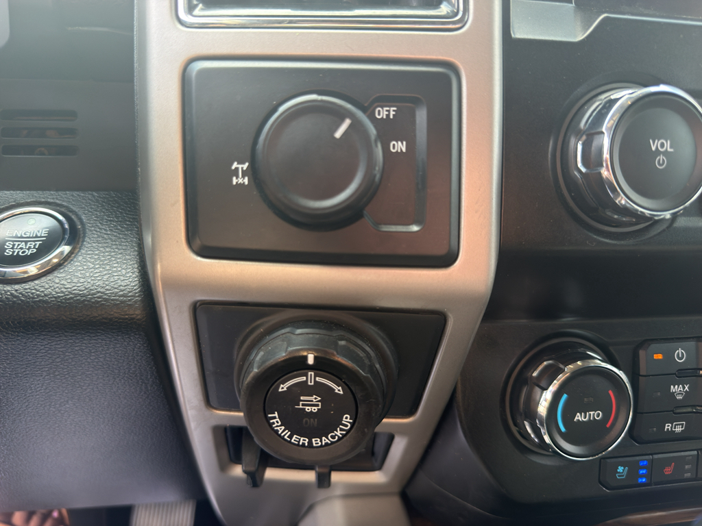 Used 2019 Ruby Red Metallic Tinted Clearcoat Ford LARIAT image 13