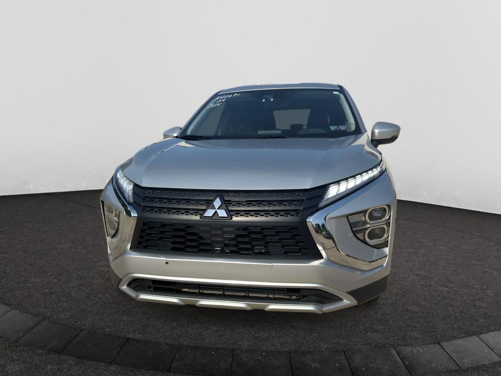 Used 2024 Alloy Silver Metallic Mitsubishi SE image 2