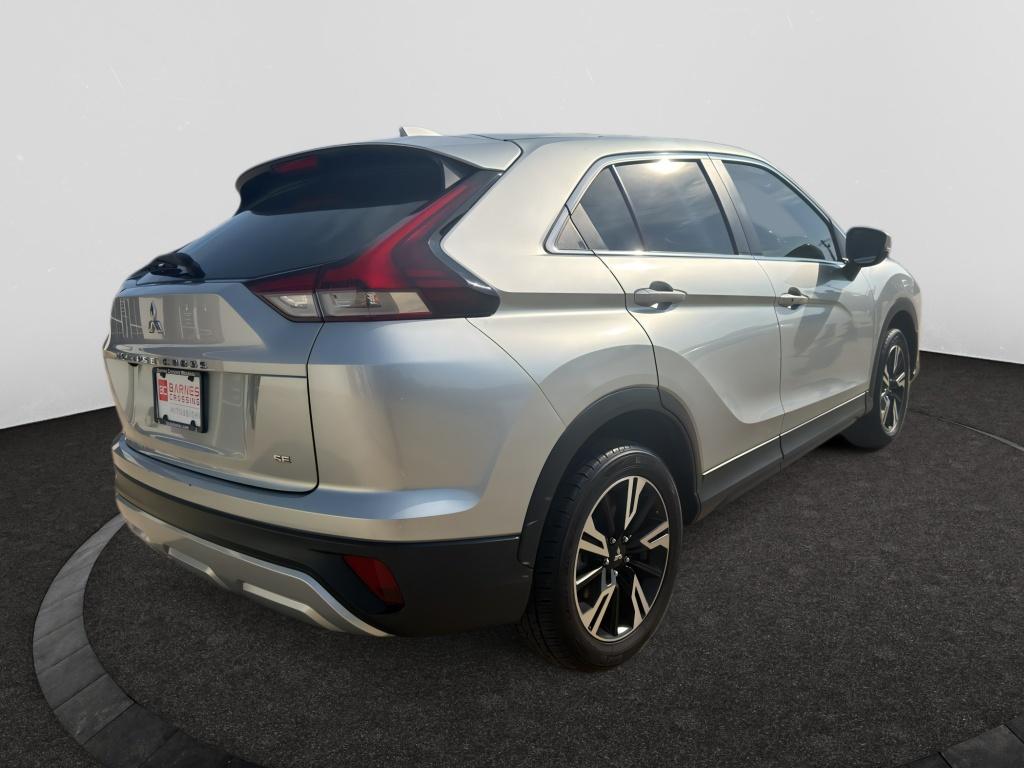 Used 2024 Alloy Silver Metallic Mitsubishi SE image 4