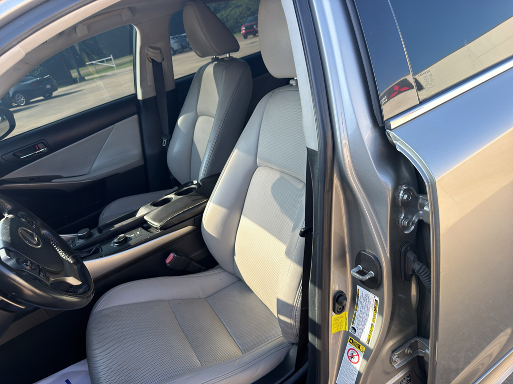 Used 2015 Atomic Silver Lexus Base (A6) image 10