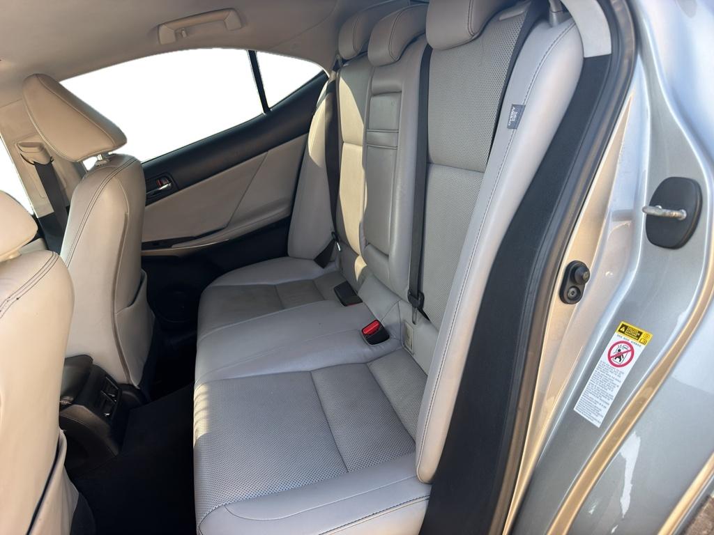 Used 2015 Atomic Silver Lexus Base (A6) image 7