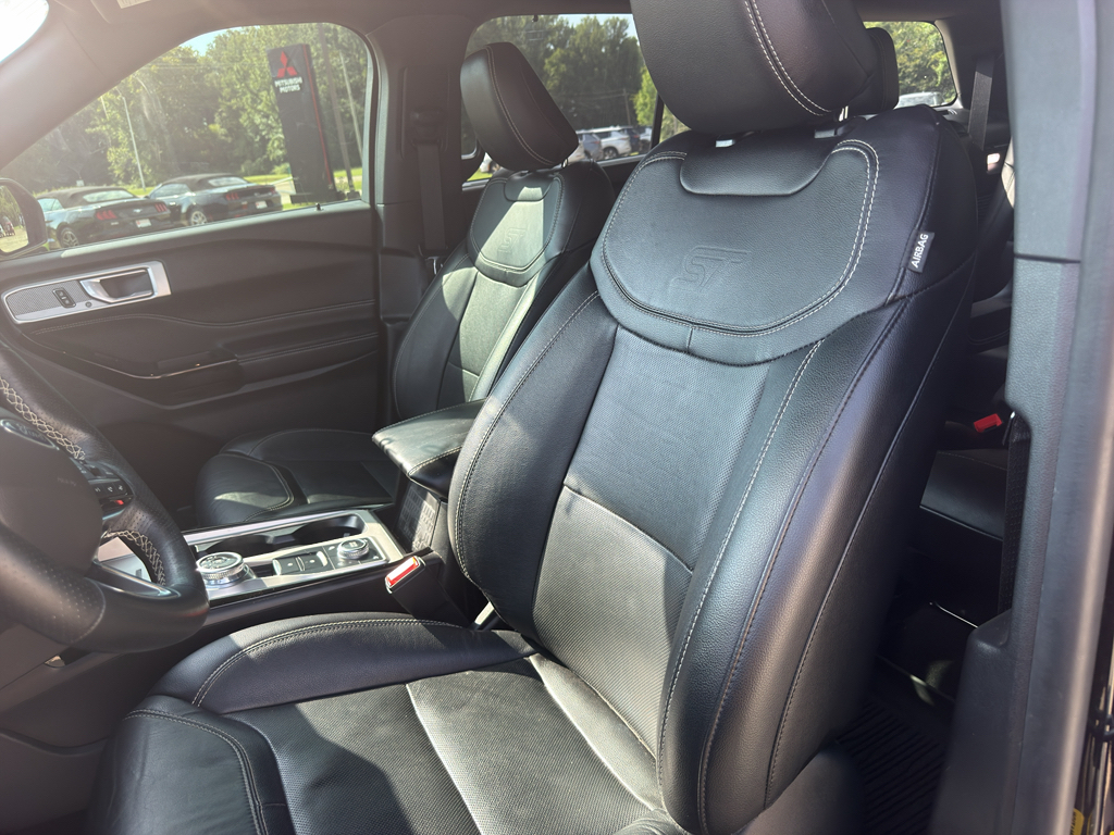 Used 2022 Agate Black Metallic Ford ST image 14