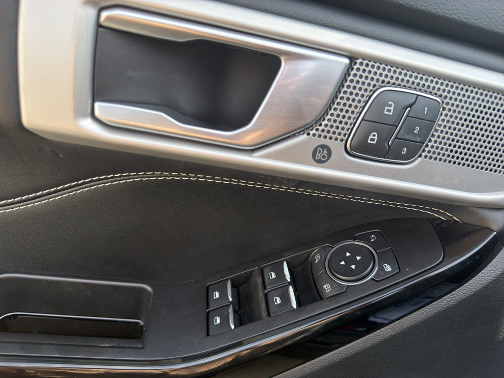 Used 2022 Agate Black Metallic Ford ST image 19