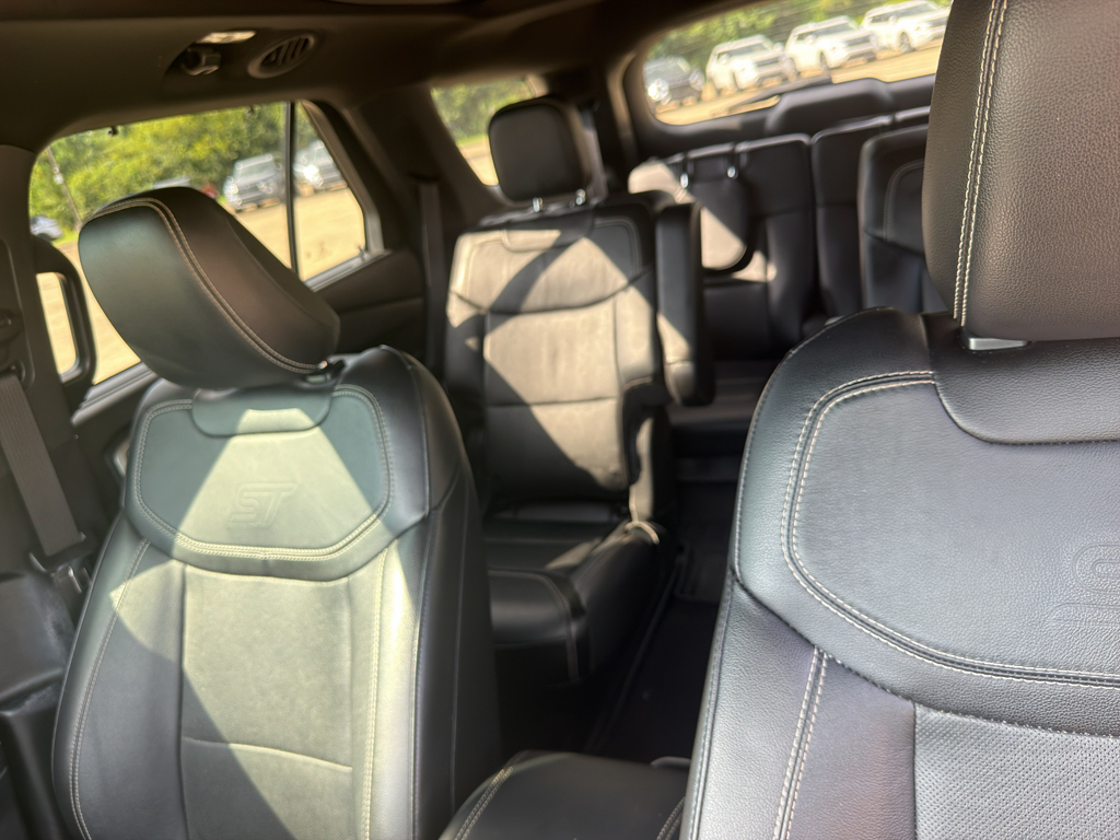 Used 2022 Agate Black Metallic Ford ST image 15