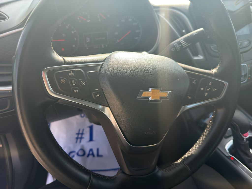 Used 2025 Night Shade Metallic Chevrolet RS image 10