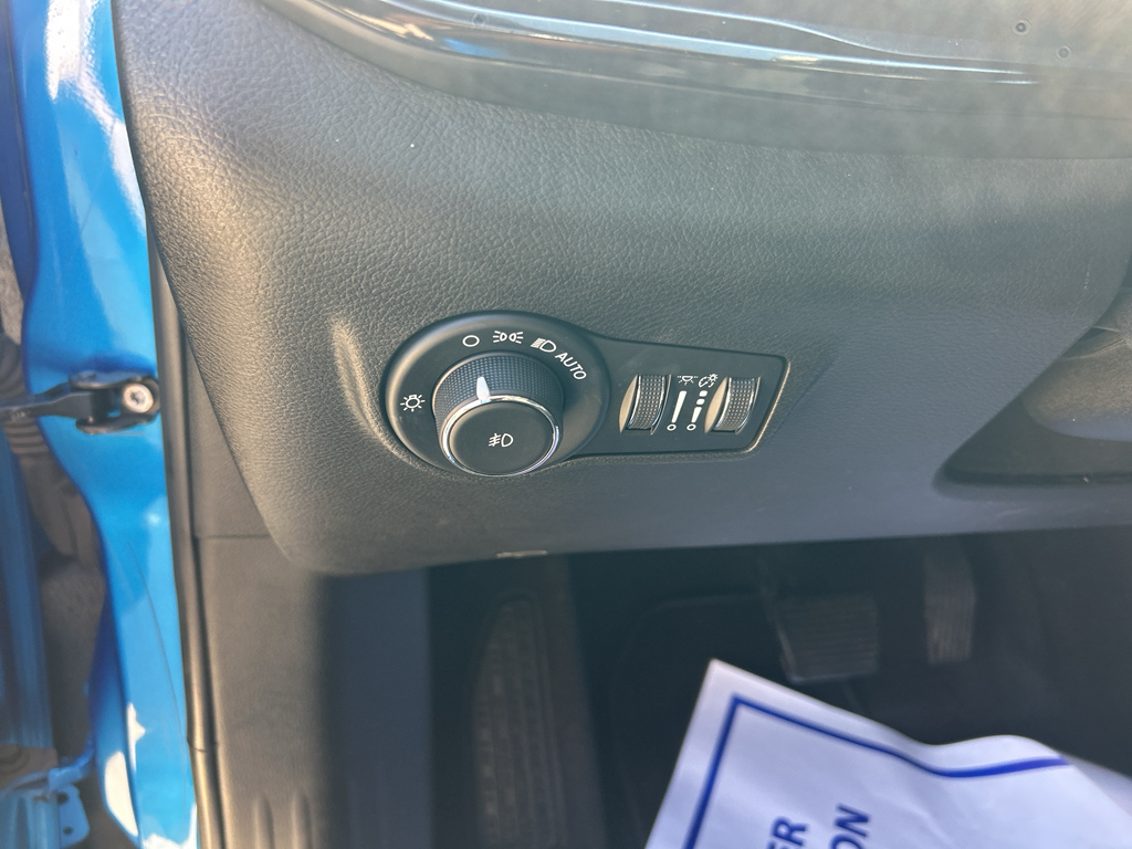 Used 2023 Laser Blue Pearlcoat Jeep Altitude image 16