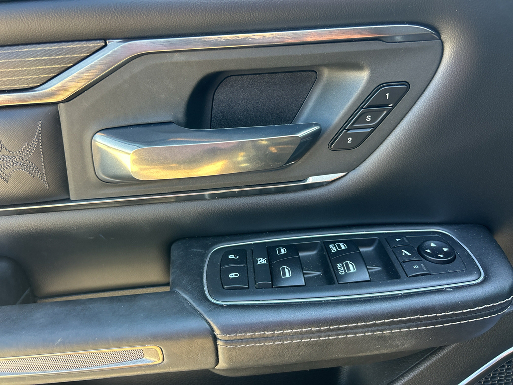 Used 2019 Diamond Black Crystal Pearlcoat Ram Limited image 12